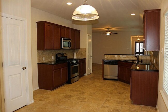 Photo - 3043 Heather Grove Lane