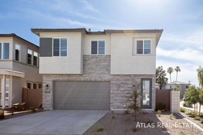 2369 N 79th Pl