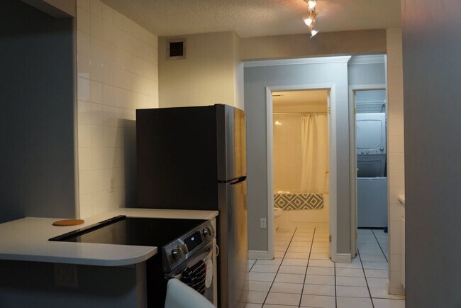 Photo - 1033-1012 12 Ave SW Unit SI ID1514877P