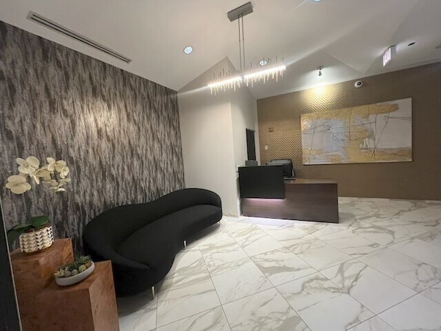 8 W Monroe St Unit 1205