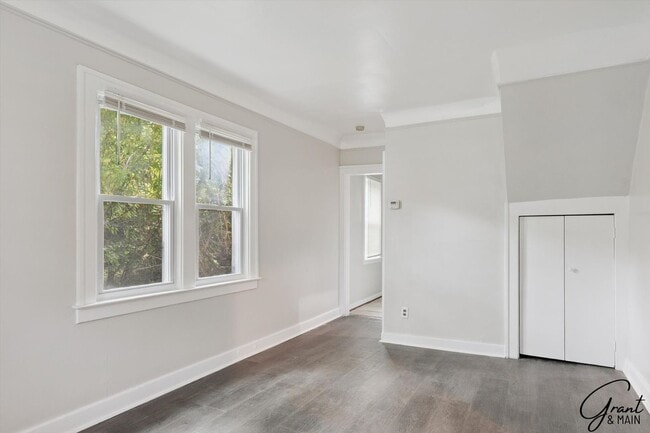 Photo - 3 Bed Bungelow $1250.00/mo