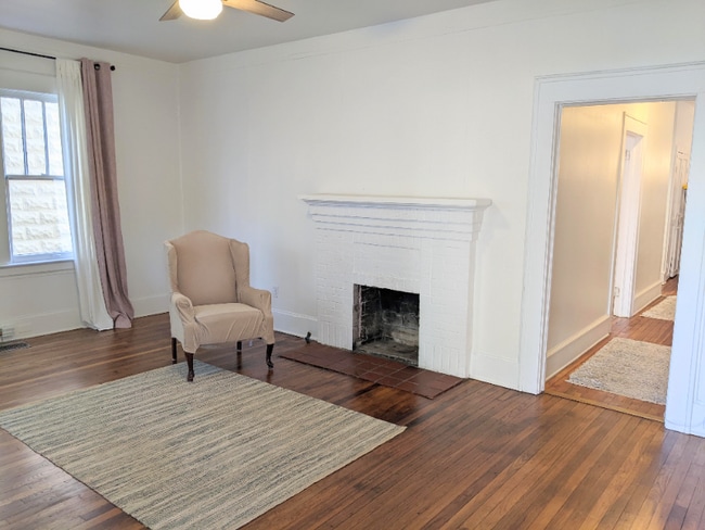 Photo - 2312 Forbes St