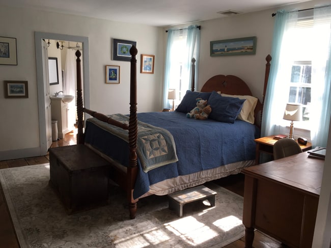 Building Photo - 200 Lovers Ln