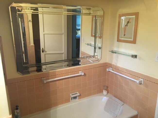 Photo - 1294 Boynton St Unit House