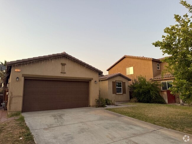 Building Photo - Stunning 3-Bedroom Home in Southwest Baker...