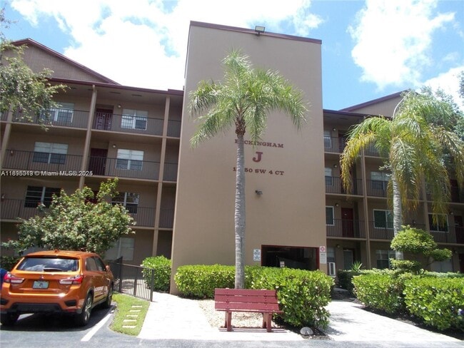 Building Photo - 12750 SW 4th Ct Unit 112J