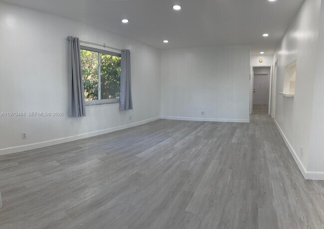 Photo - 2838 Madison St Unit 20