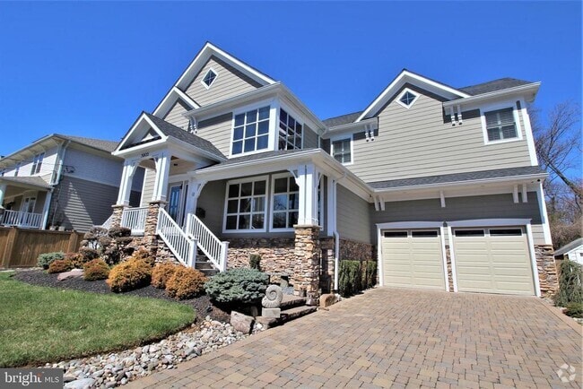 Building Photo - 5905 Lone Oak Dr Rental