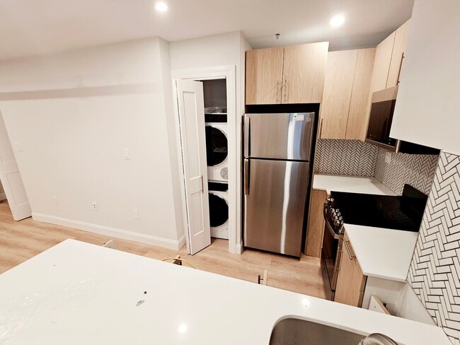Building Photo - 4 Joy St Unit 101 Rental