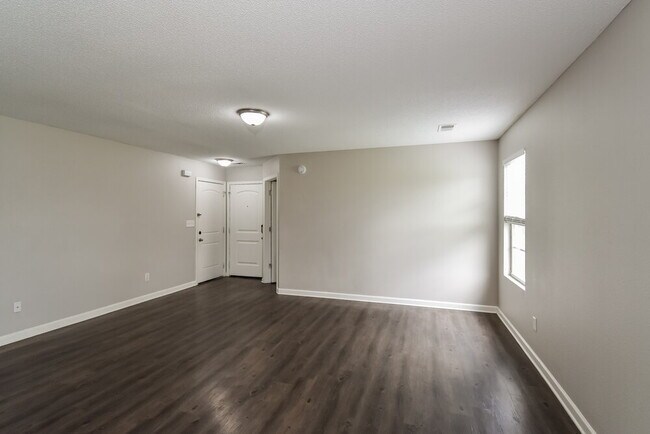 Photo - 7807 Birdwood Dr