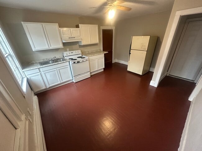 Photo - 342 Holmes St Unit 4