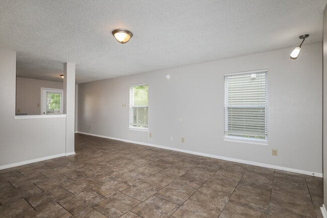 Photo - 6855 Youngberry Dr