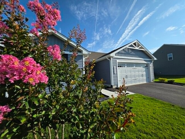 Photo - 38493 Barberry St