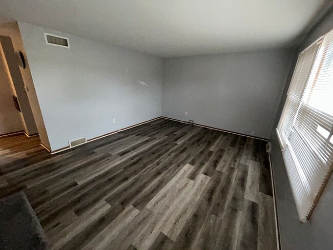 Photo - 9116-9118 Broadway Dr Unit 9116