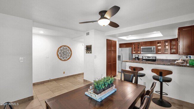 8300 East Vía de Ventura Unidad 1018