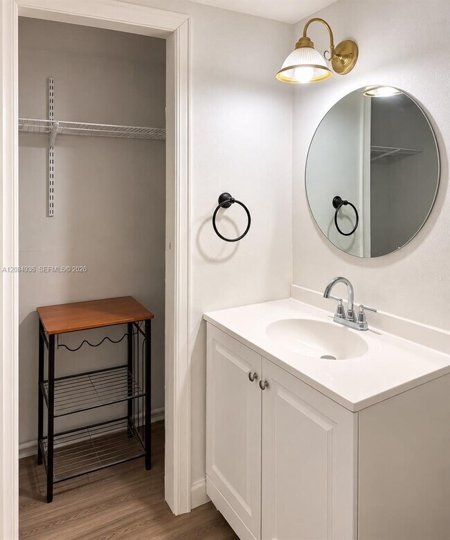 4790 SW 65th Ave Unit 4