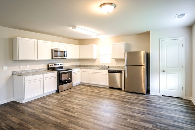 Photo - 866 Nursery Rdg Dr