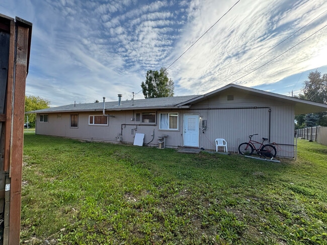 Photo - 4116 W 88th Ave Unidad 2