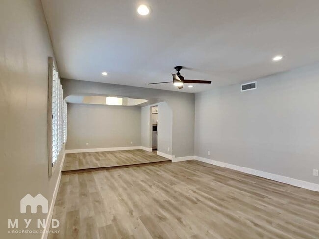 Photo - 7043 E Hearn Rd