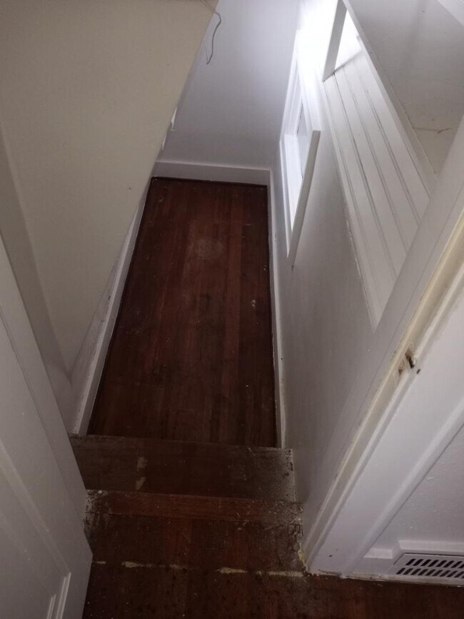 609 North Wall Avenue Townhome Townhome Rental in Joplin MO