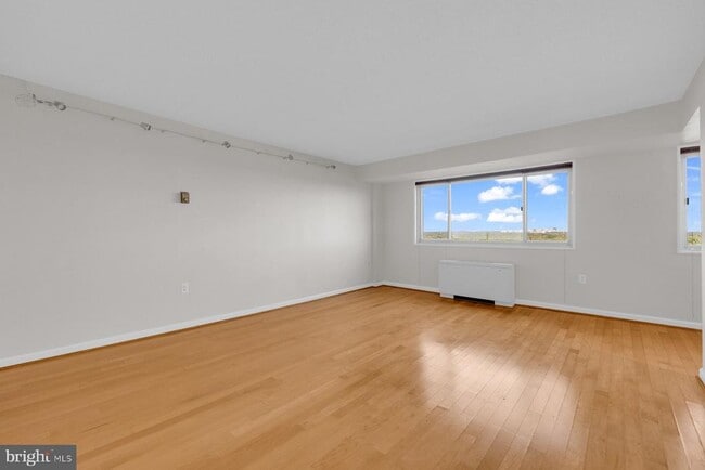 Photo - 2500 N Van Dorn St Unit 817