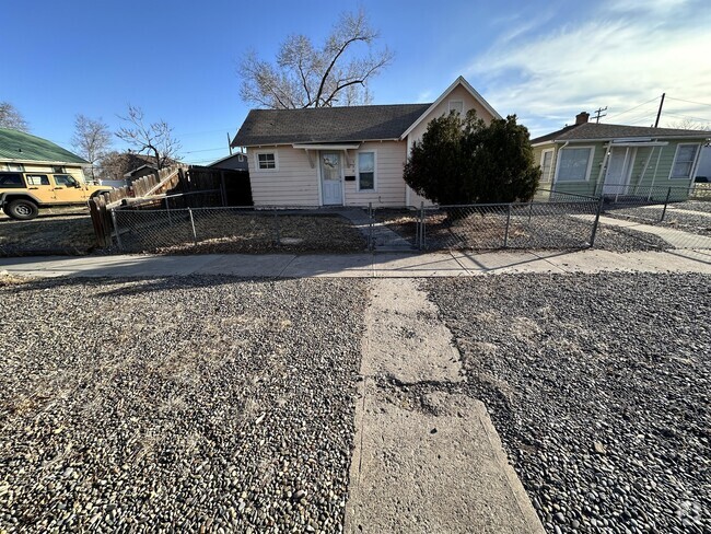 Building Photo - 735 Belford Ave Rental