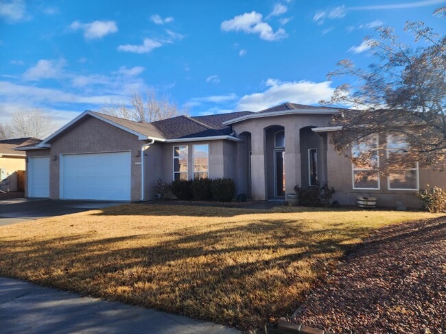 Building Photo - 650 Gemstone Way Rental