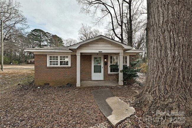 Photo - 2740 Grimes St House