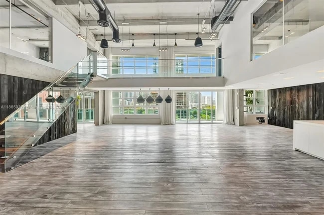Building Photo - 1749 NE Miami Ct Unit APT 608