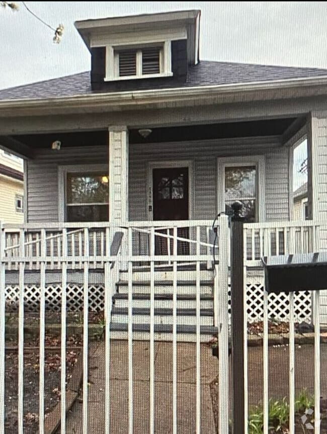 Building Photo - 3345 W 61st Pl Rental