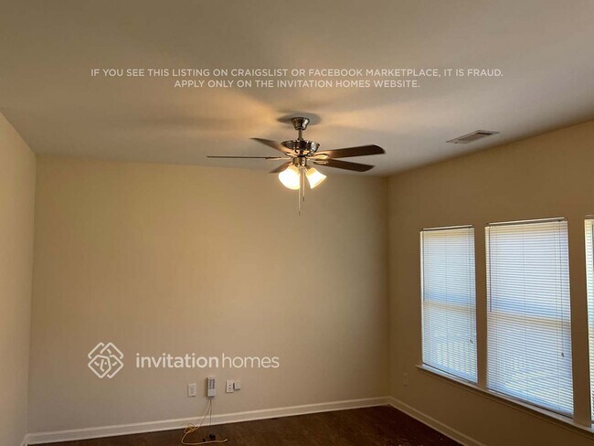 Photo - 319 Village Broad St