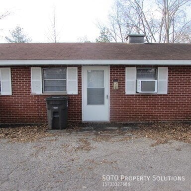 Building Photo - 326 S Spring St Unit D Rental