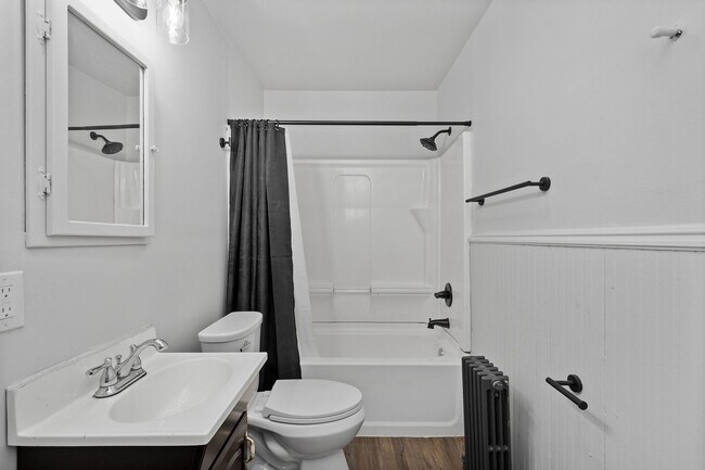 Photo - *WOW! ENJOY 1 MONTH RENT-FREE IF SIGNED BY...