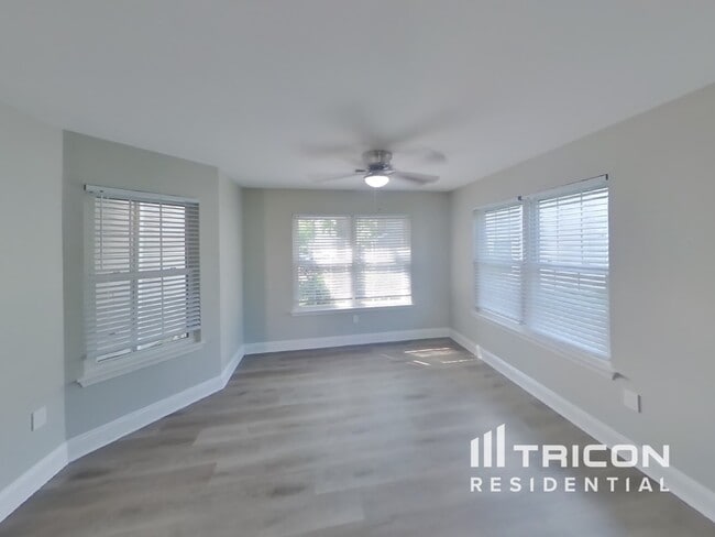 Photo - 5200 Plantation Ct