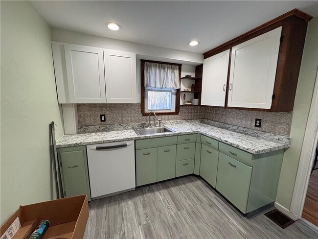 182 Yorktown Rd