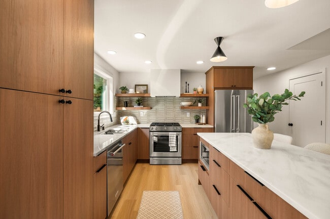 Building Photo - 18212 72nd Ave W