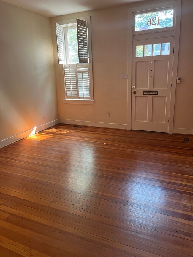 Photo - 126 N Payne St