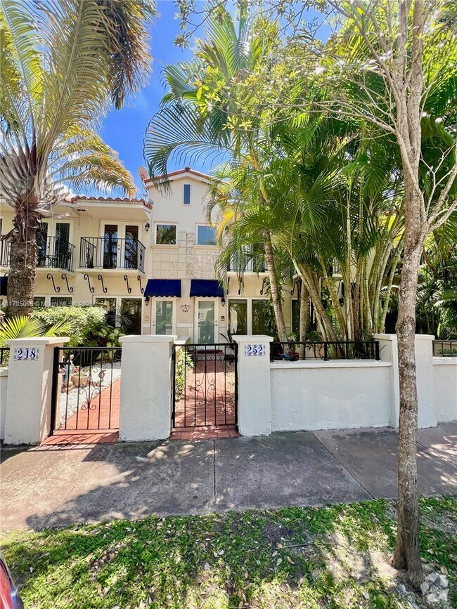 Building Photo - 252 Majorca Ave Rental