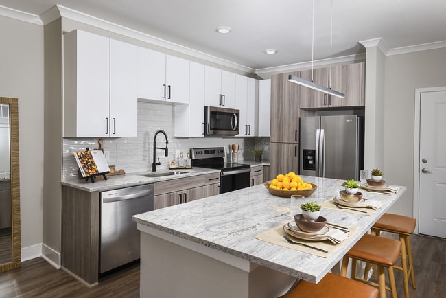 Photo - Crowne at 2534