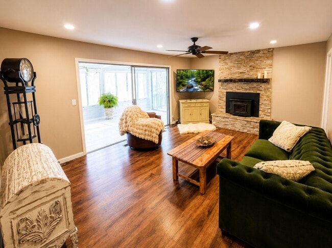 Photo - 820 Blue Bell Ct