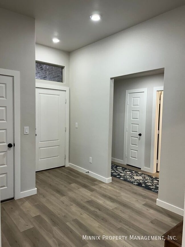 Photo - 2923 137th St