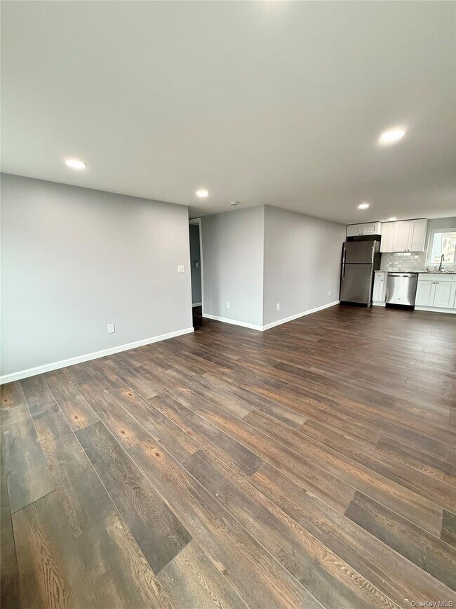 Photo - 19 Lee Ave Unit 3