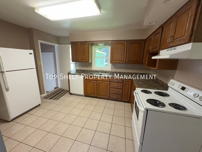 Photo - 2752 Holcomb Ave