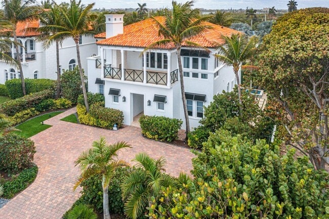 6103 N Ocean Blvd