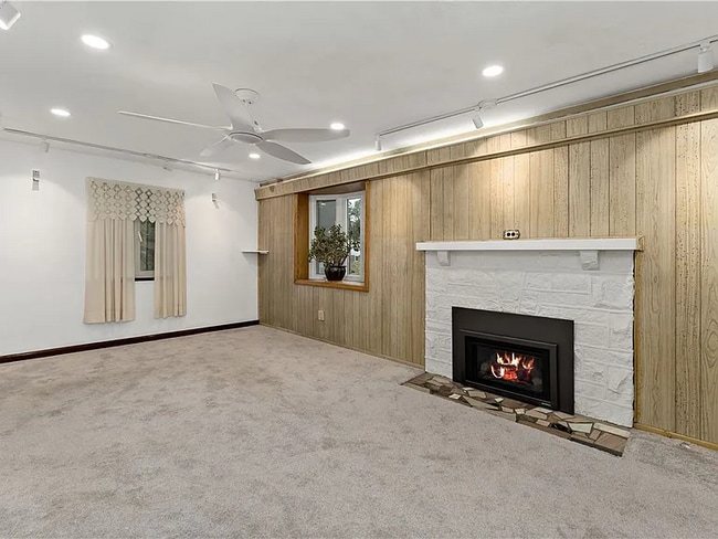 Photo - 350 Broadway Dr