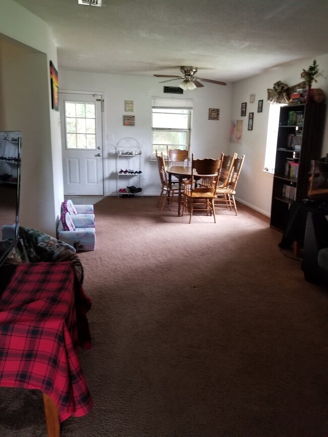 5712 Vestavia Ln