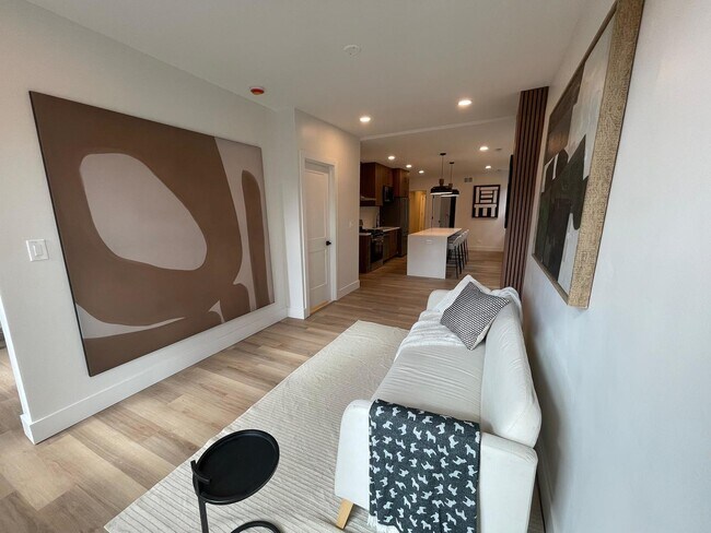 Photo - 1310 W Erie St