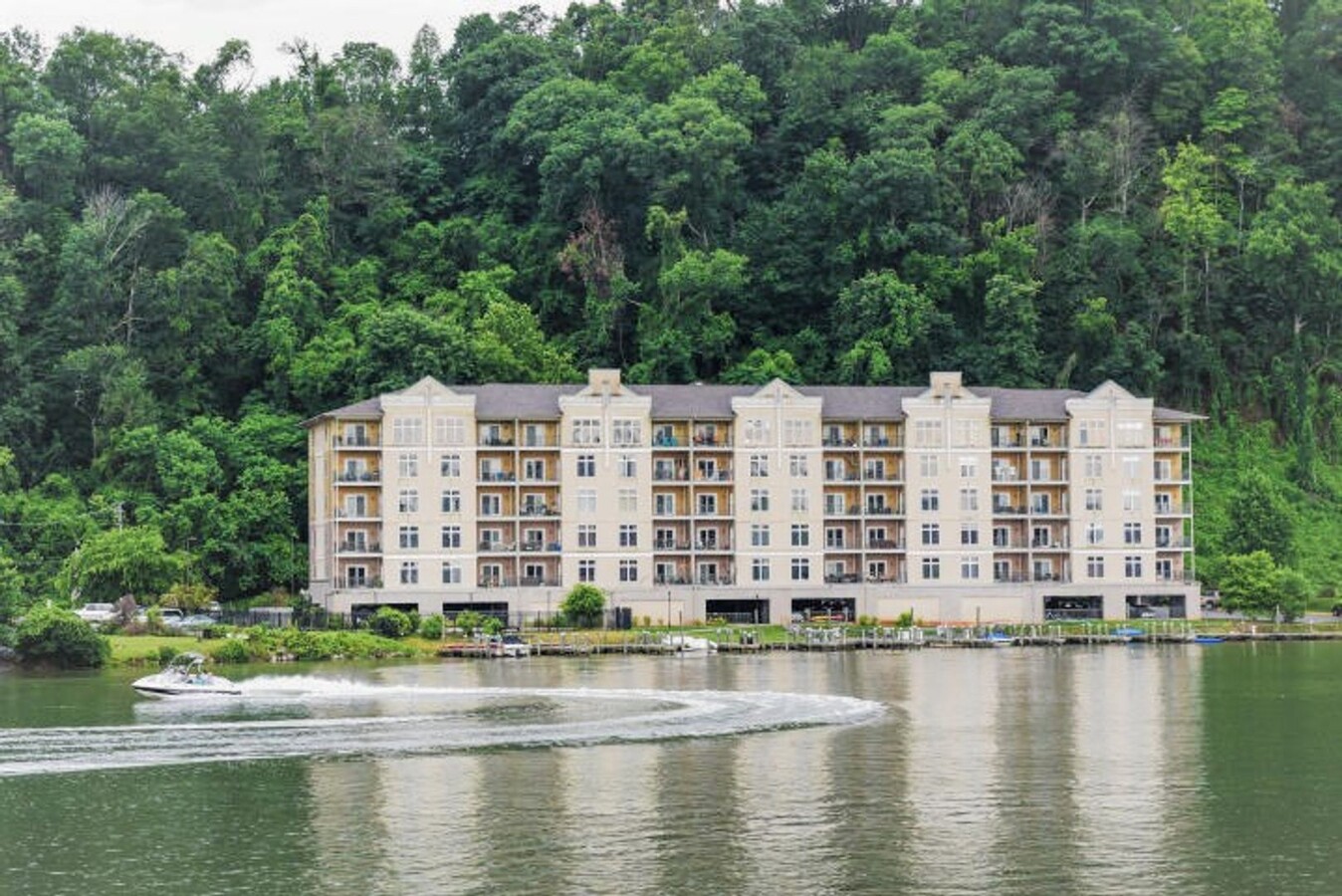 River Towne Condominiums - Available Augus... - River Towne Condominiums - Available Augus...