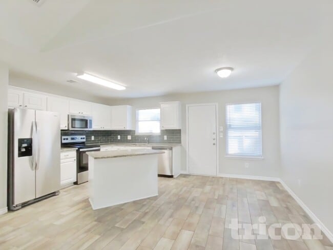 Photo - 16229 Summerset Estates Blvd