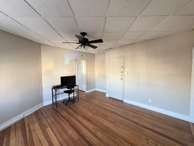 Photo - 4319 Bergen Turnpike